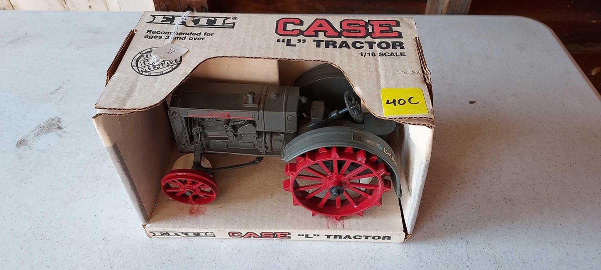 CASE L TRACTOR DIE-CAST MODEL 1/16 SCALE