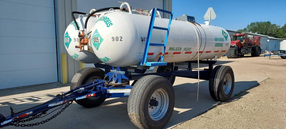 (C-167) DUO LIFT TWIN 1000 GALLON ANHYDROUS TRAILER WITH SPRING-ASSIST-LIFT TELESCOPING HITCH, LIGHT
