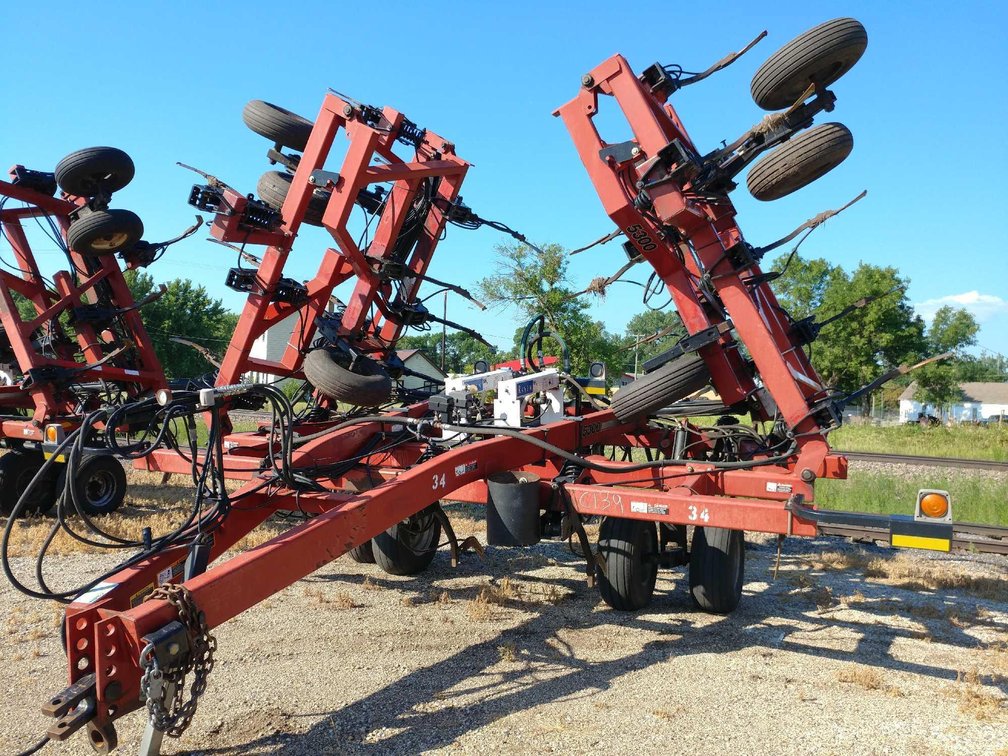 (C-139) (UNIT 34) 48'8" CASE IH 5300 NUTRIPLACER ANHYDROUS BAR, 19" SPACING, 29 AUTO TRIP SHANKS, DU