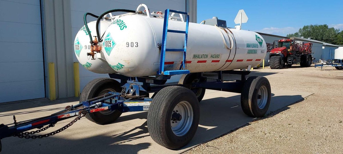 (C-168) DUO LIFT TWIN 1000 GALLON ANHYDROUS TRAILER WITH SPRING-ASSIST-LIFT TELESCOPING HITCH, LIGHT
