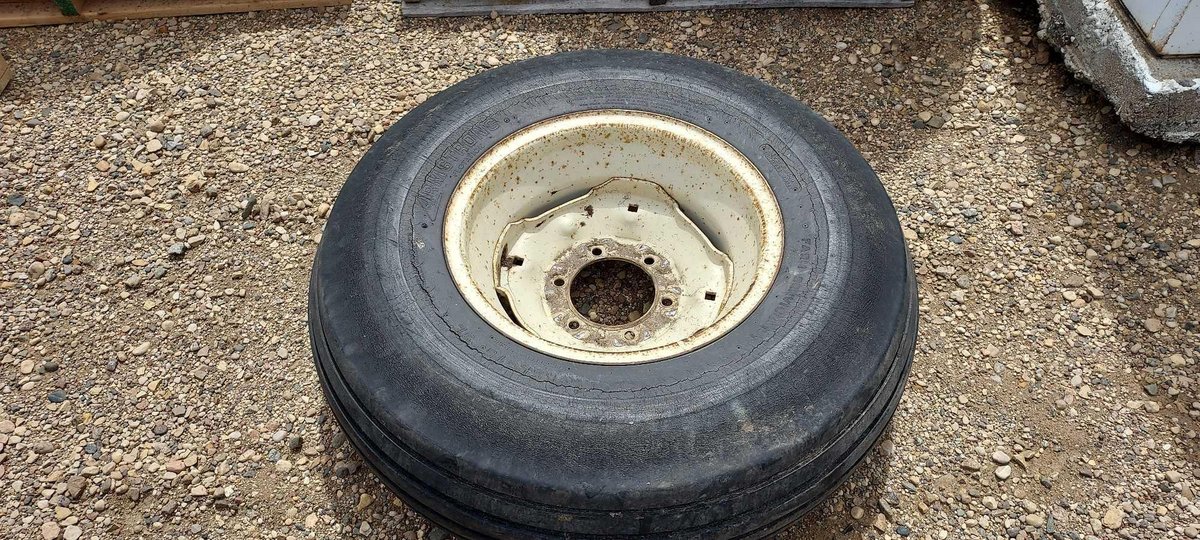 (C-10) (1) UTILITY TIRE, 9.5-15