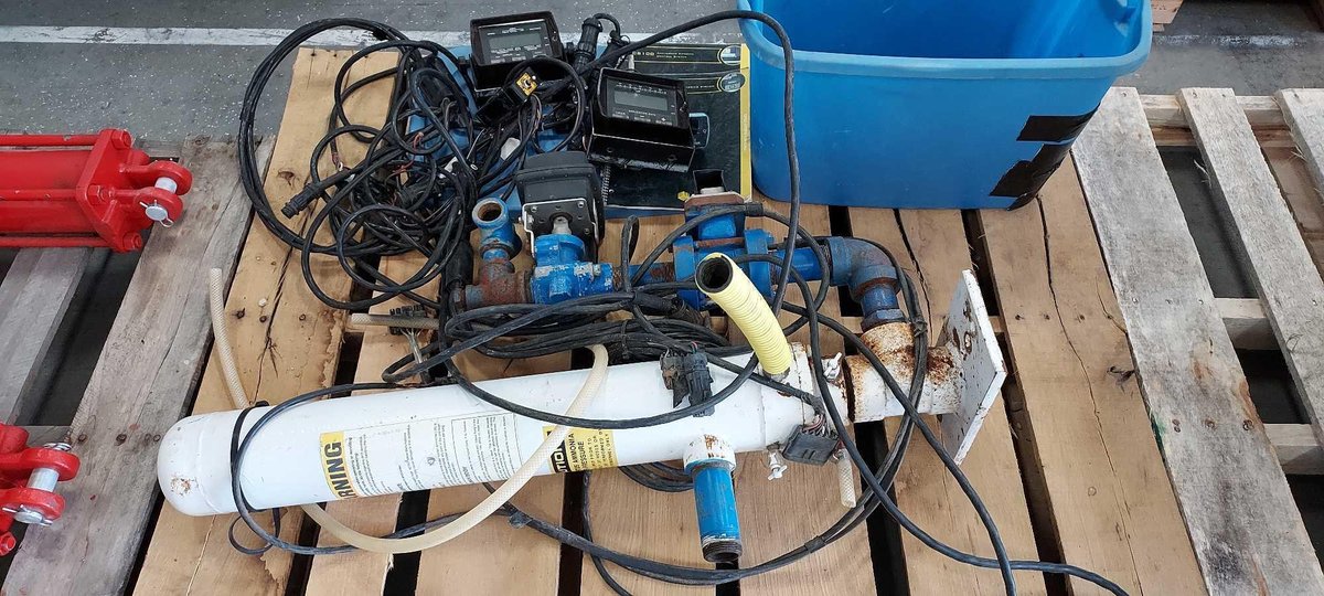 (C-13) DICKEY JOHN COLD FLOW CONTROLLER WITH COLD FLOW TOWER AND CONTROLLER (CONTROLLER IN SHOP) 