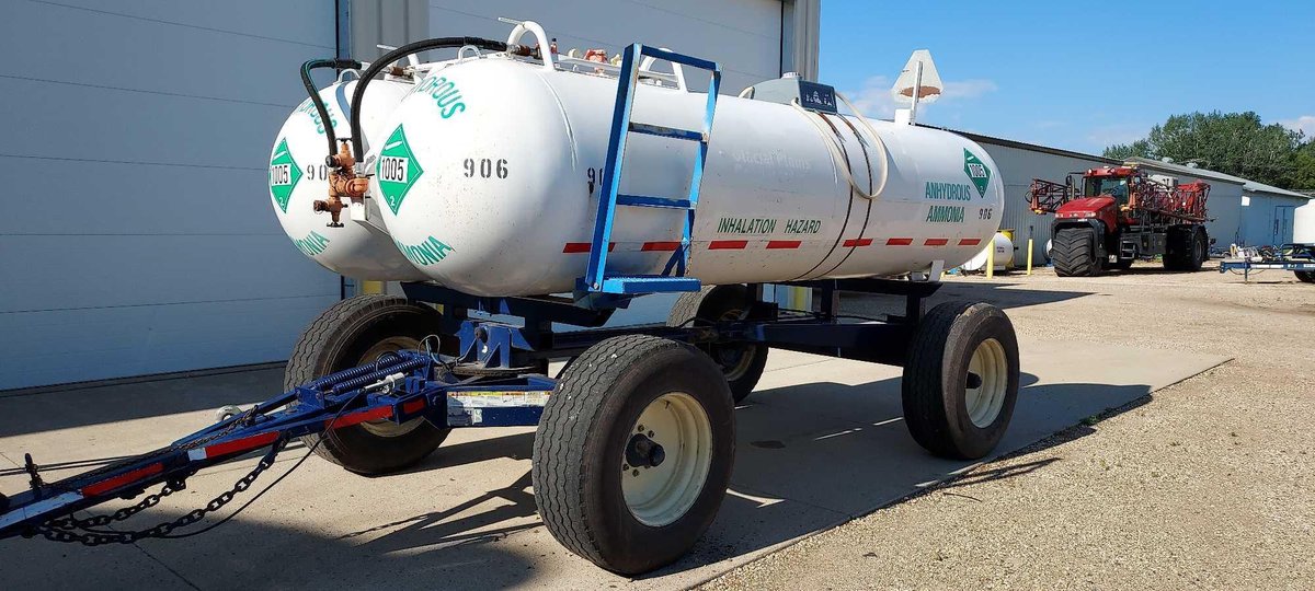 (C-171) DUO LIFT TWIN 1000 GALLON ANHYDROUS TRAILER WITH SPRING-ASSIST-LIFT TELESCOPING HITCH, LIGHT
