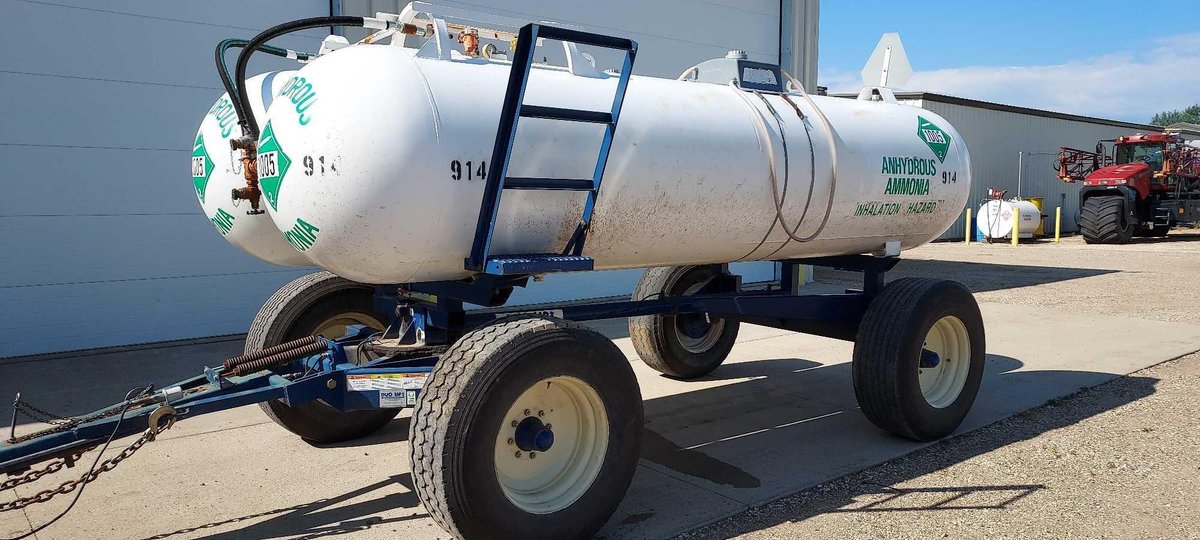 (C-179) DUO LIFT TWIN 1000 GALLON ANHYDROUS TRAILER WITH SPRING-ASSIST-LIFT TELESCOPING HITCH, LIGHT