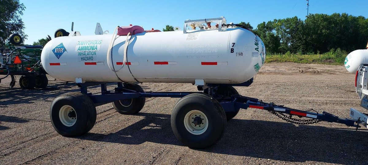 (B-320) DUAL LIFT TWIN 1000 GALLON ANHYDROUS TRAILER WITH SPRING ASSIST LIFT TELESCOPING HITCH, LIGH