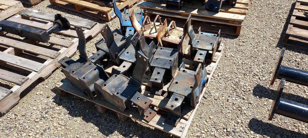 (C-37) NH3 GAUGE WHEEL MOUNTS