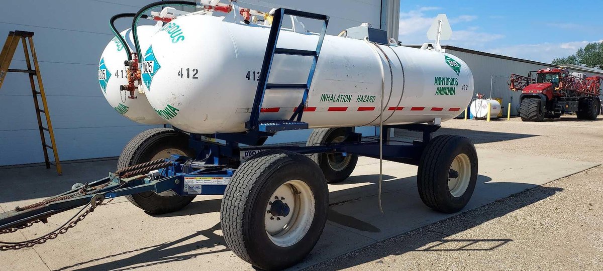 (C-181) DUO LIFT TWIN 1000 GALLON ANHYDROUS TRAILER WITH SPRING-ASSIST-LIFT TELESCOPING HITCH, LIGHT