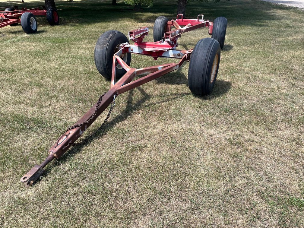 (B-325) ANHYDROUS TANK RUNNING GEAR WITH 30" ROW SPACING