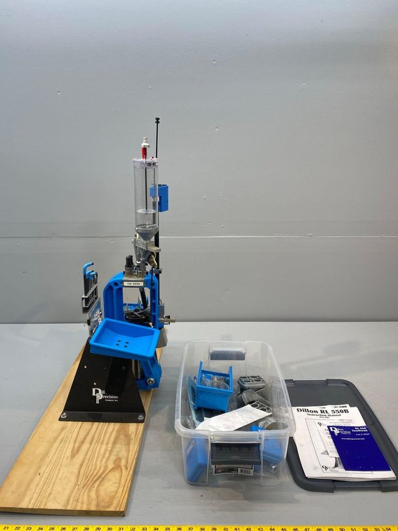 (I-74) DILLON RL 550B RELOADING PRESS, AND ACCESSORIES