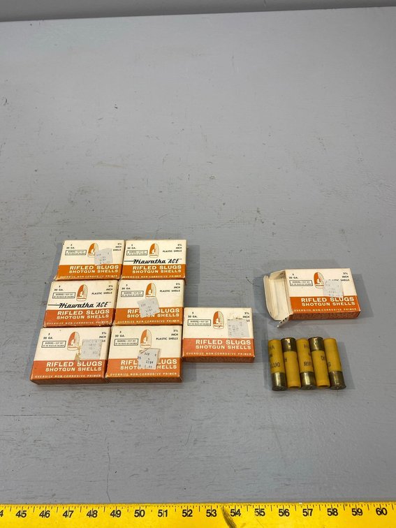 (I-40) [8] BOXES OF 5 20 GA. SLUGS, HIAWATHA