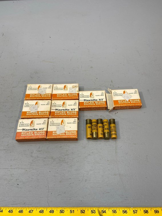 (I-41) [8] BOXES OF 5 20 GA. SLUGS, HIAWATHA