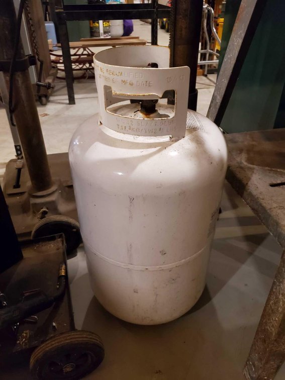 30 LB LP TANK, APPEARS TO BE FULL