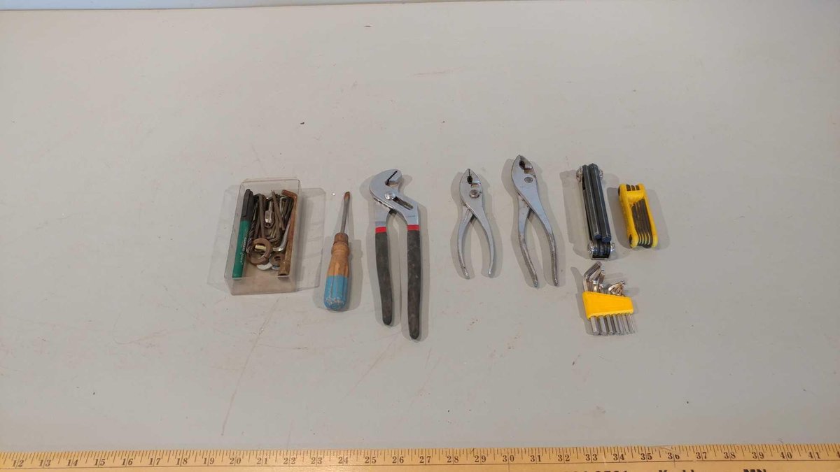 ASSORTMENT OF PLIERS, HEX KEYS, AND OTHER MISC ITEMS