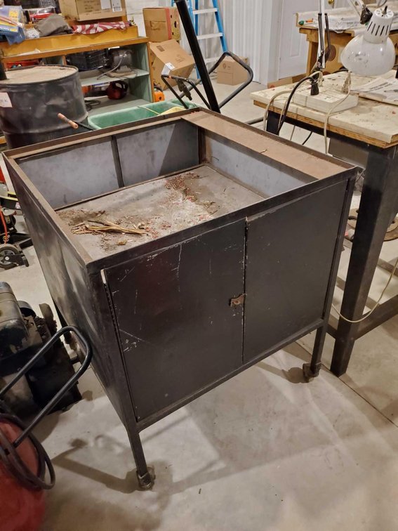 METAL STORAGE CABINET ON CASTERS, 30W X 37H X 30D