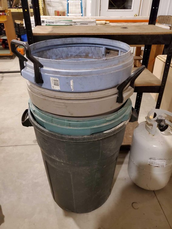 (4) POLY 30 GAL TRASH CANS, NO LIDS