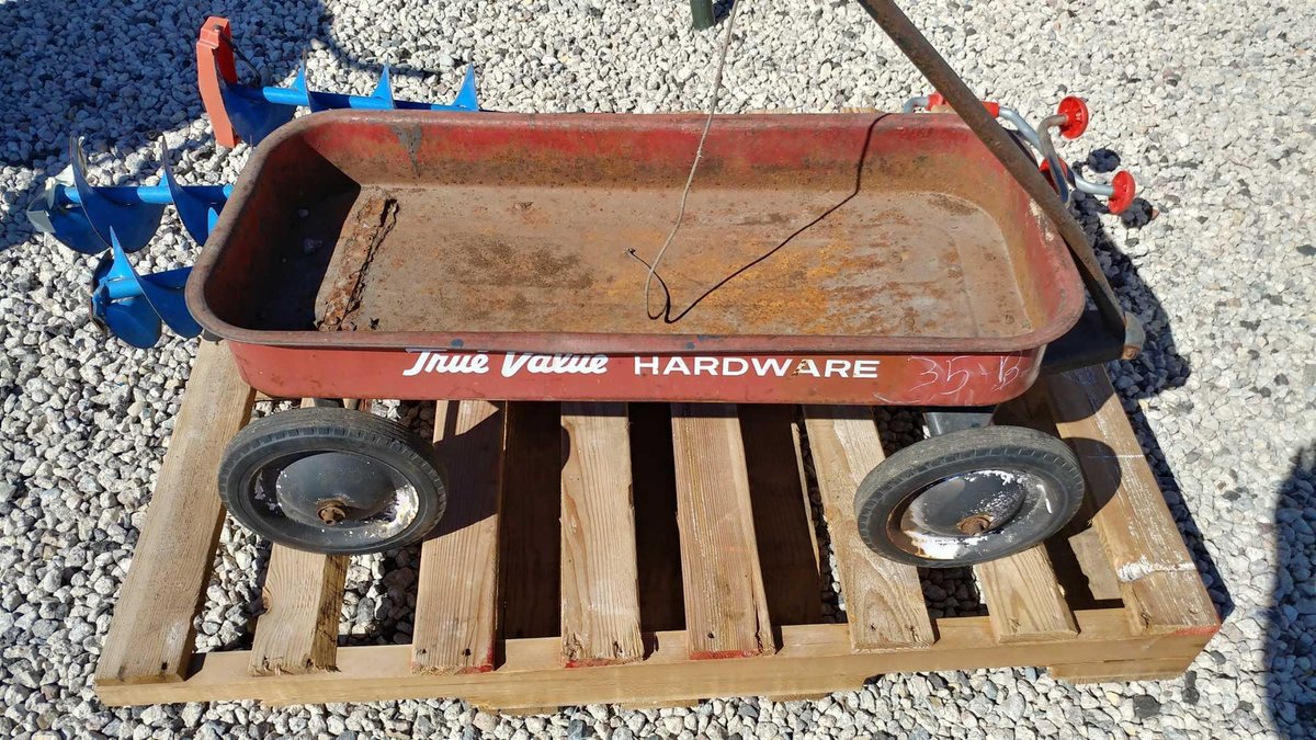 VINTAGE TRUE VALUE WAGON