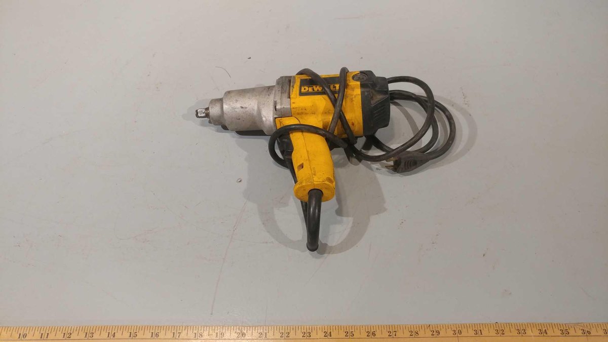DEWALT DW291 1/2" IMPACT WRENCH 120V (TESTED AND WORKS)