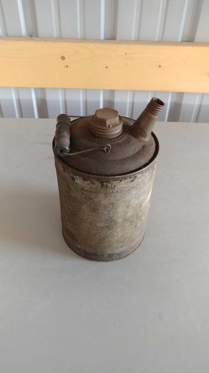 (I-50) VINTAGE KEROSENE CAN