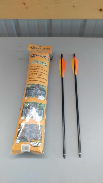 (I-80) PORTABLE GROUND BLIND AND (2) CROSSBOW BOLTS