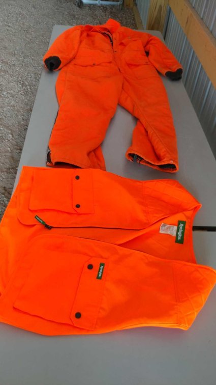 (I-85) MEN'S MEDIUM ORANGE HUNTING VEST AND MEN'S MEDIUM ORANGE HUNTING/SNOW SUIT