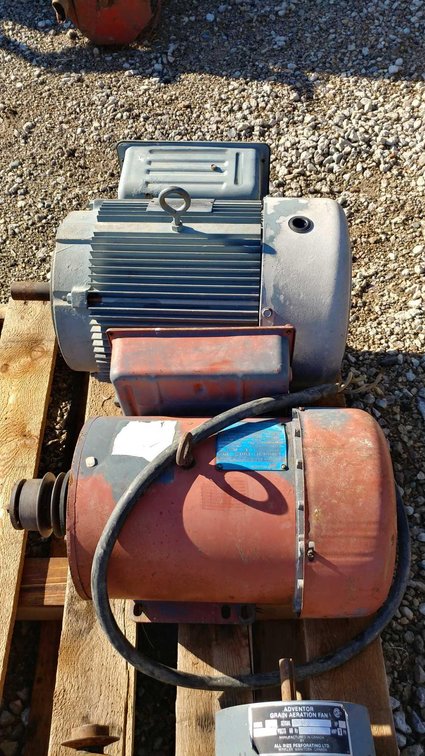 (I-175) 5HP & 7.5HP ELECTRIC MOTORS, SELLER STATES BOTH ARE IN WORKING CONDITION