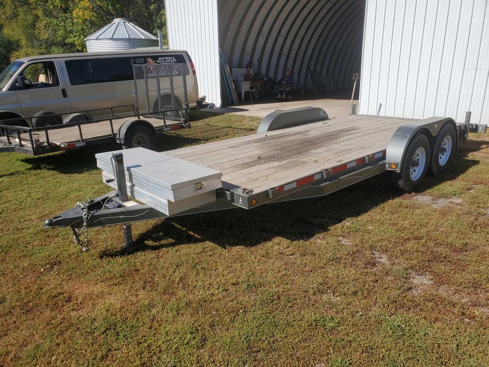 (TITLE) 2005  ABU DUAL AXLE TRAILER, 18' WOOD DECK, FRONT TOOLBOX, BEAVERTAIL, RAMPS