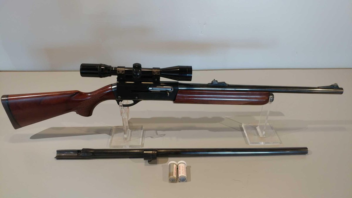 REMINGTON 1187 SEMI AUTO 12 GAUGE SHOTGUN W/RIFLED SLUG BARREL, LONG RIBBED BARREL, BUSHNELL SCOPE, 