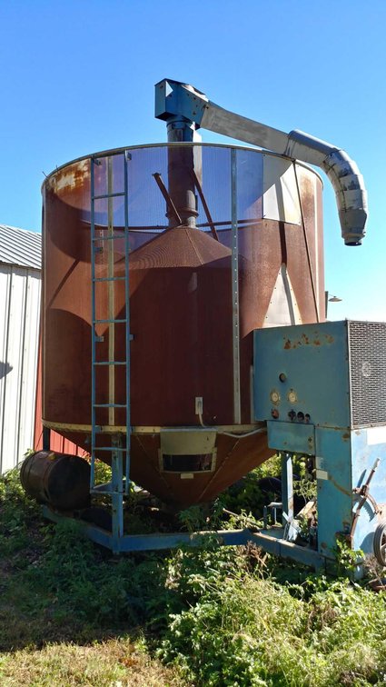 LARGE GRAIN DRYER ON RUNNING GEAR, NOT FUNCTIONAL 