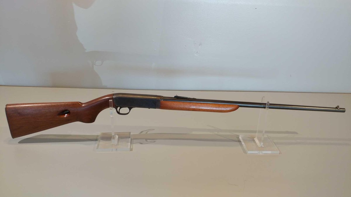 1936 REMINGTON MODEL 241 SEMI AUTO .22 CAL SHORT RIFLE, TUBE STOCK LOAD MAG, W/CASE, SN# 14592 (LOCA