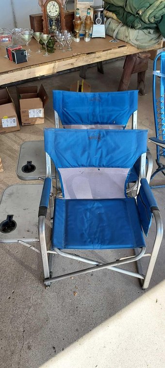 (2) NATURAL GEAR LAWN CHAIRS WITH CUPHOLDERS