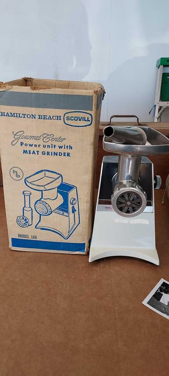 GOURMET CENTER MEAT GRINDER WITH POWER UNIT (SELLER STATES WORKING CONDITION)