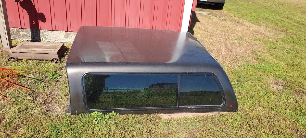 LEER FIBERGLASS TRUCK TOPPER, OFF OF DODGE 1500 