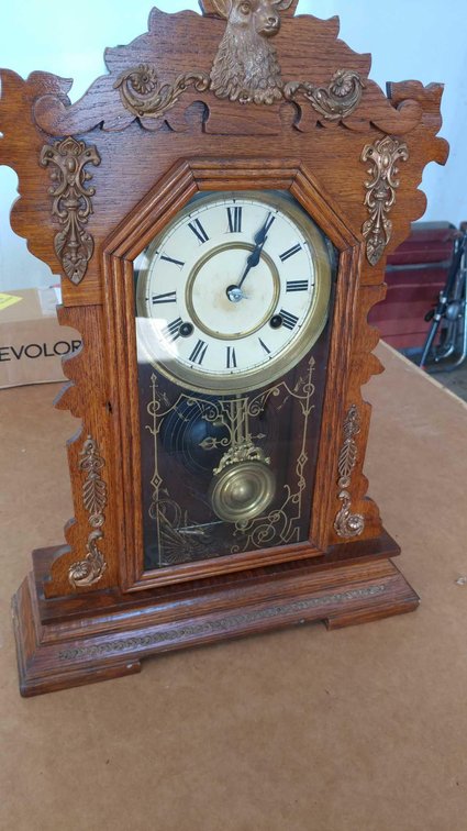 VINTAGE MANTLE CLOCK (UNKNOWN CONDITION)
