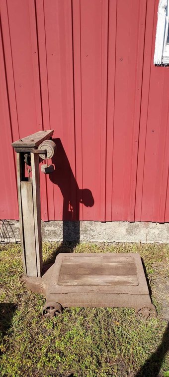 VINTAGE FAIRBANKS PLATFORM SCALE W/WEIGHTS