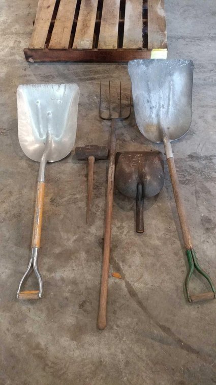 (2) SCOOP SHOVELS, PITCHFORK, SLEDGEHAMMER HEAD, AND A SCOOP SHOVEL HEAD