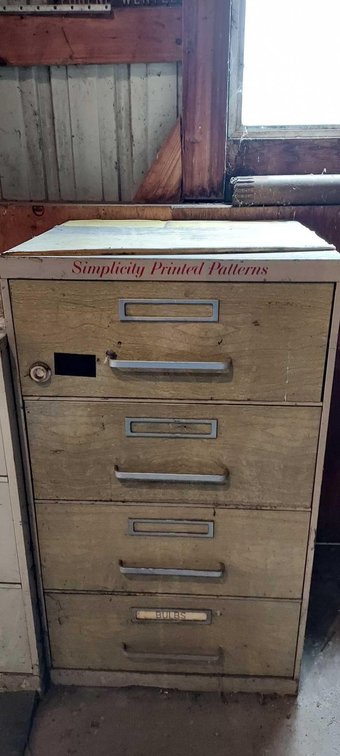 4-DRAWER STORAGE CABINET