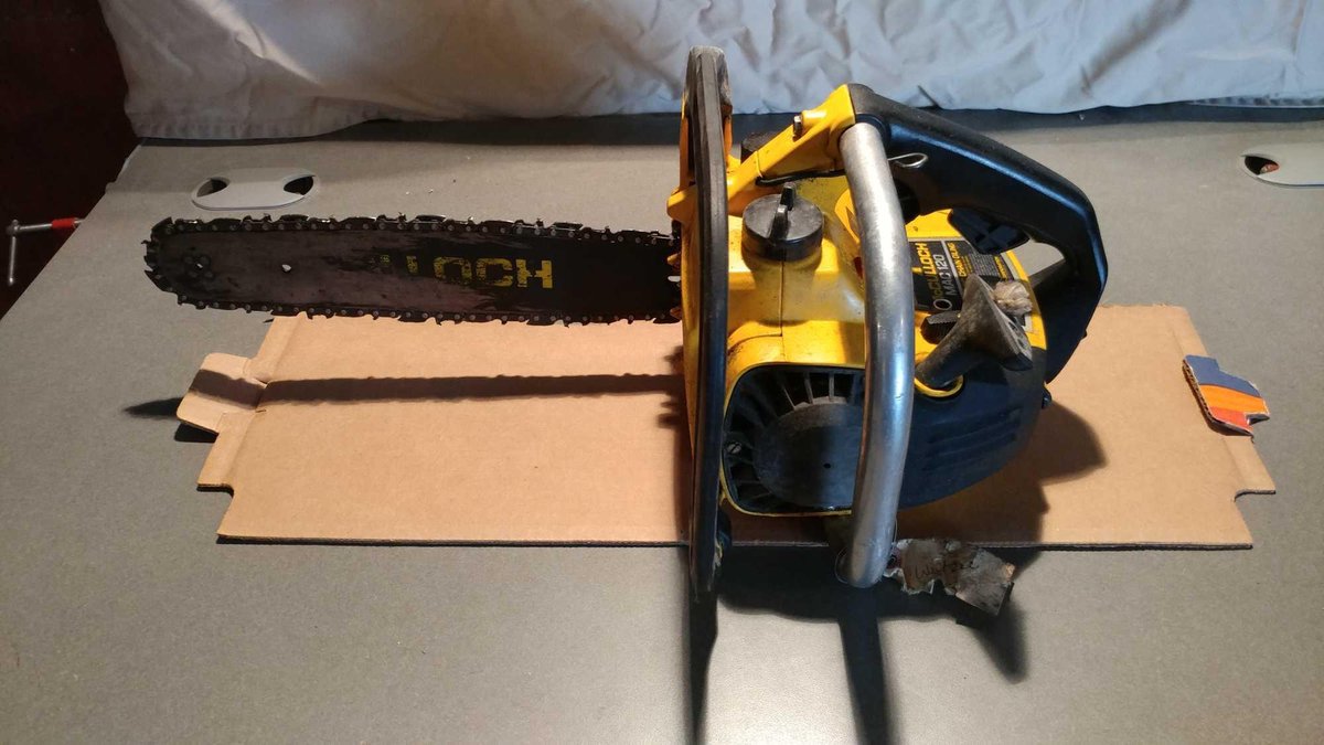 MCCULLOCH MAC 120  GAS CHAINSAW (SELLER STATES WORKING CONDITION)