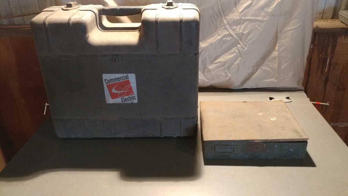 GREEN METAL HARDWARE ORGANIZER BOX AND A PLASTIC PORTABLE TRAVEL BOX