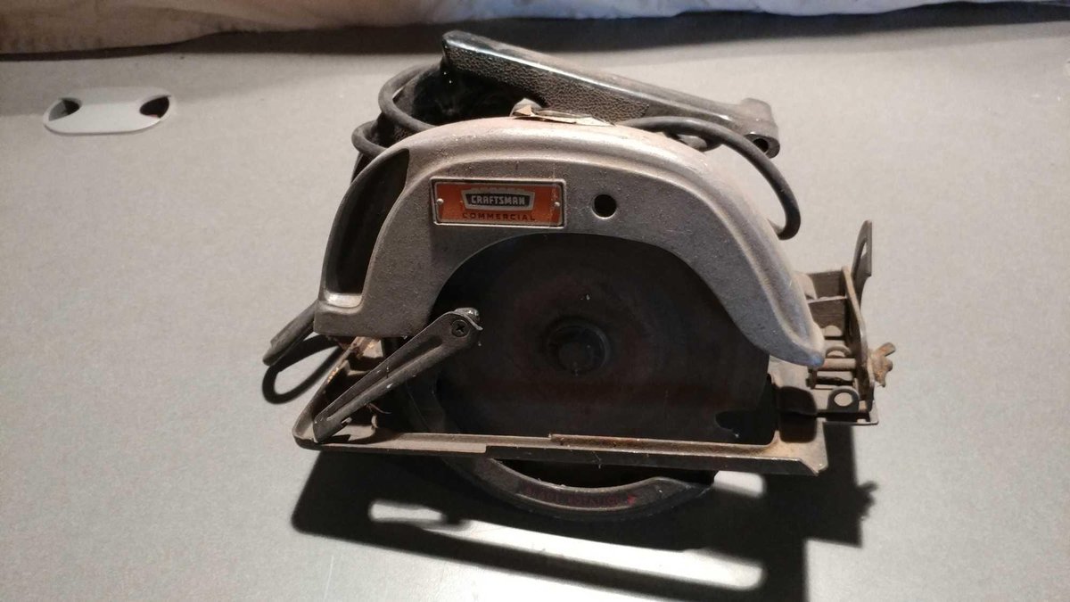 SEARS CRAFTSMAN 7" CIRCULAR SAW 110-120V 5400 RPM (SELLER STATES WORKING CONDITION)