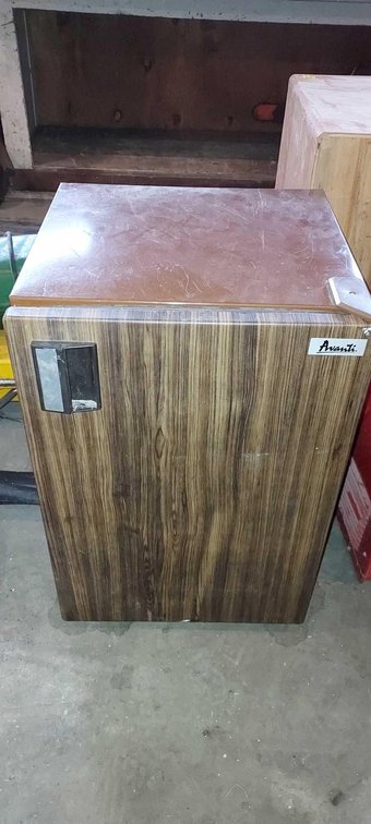 AWANTI MINI FRIDGE, WORKING CONDITION