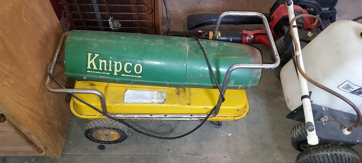KNIPCO PORTABLE HEATER, WORKED LAST TIME USED