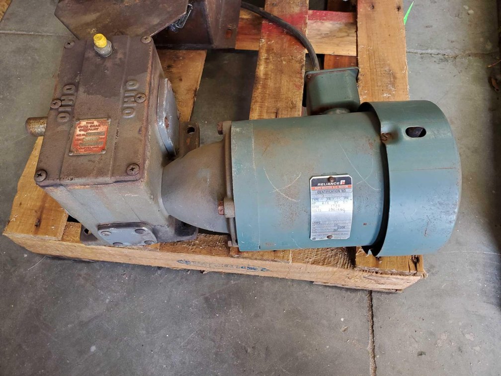 (I-6) RELIANCE 3/4 HP 1000 TO 1 REDUCER (FOR MORE INFO AND LOCATION CALL NEIL @ 612-804-4142)