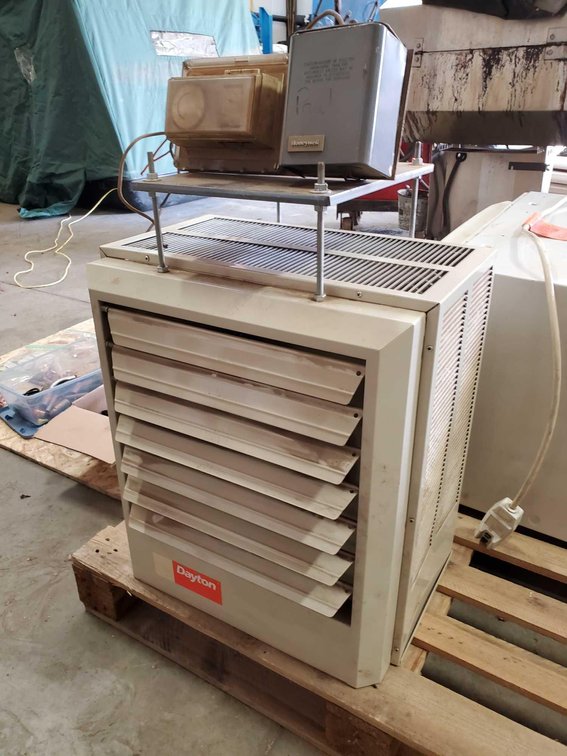 (I-22) DAYTON ELECTRIC UNIT HEATER, 11 KW, W/CONTROL (FOR MORE INFO AND LOCATION CALL NEIL @ 612-804