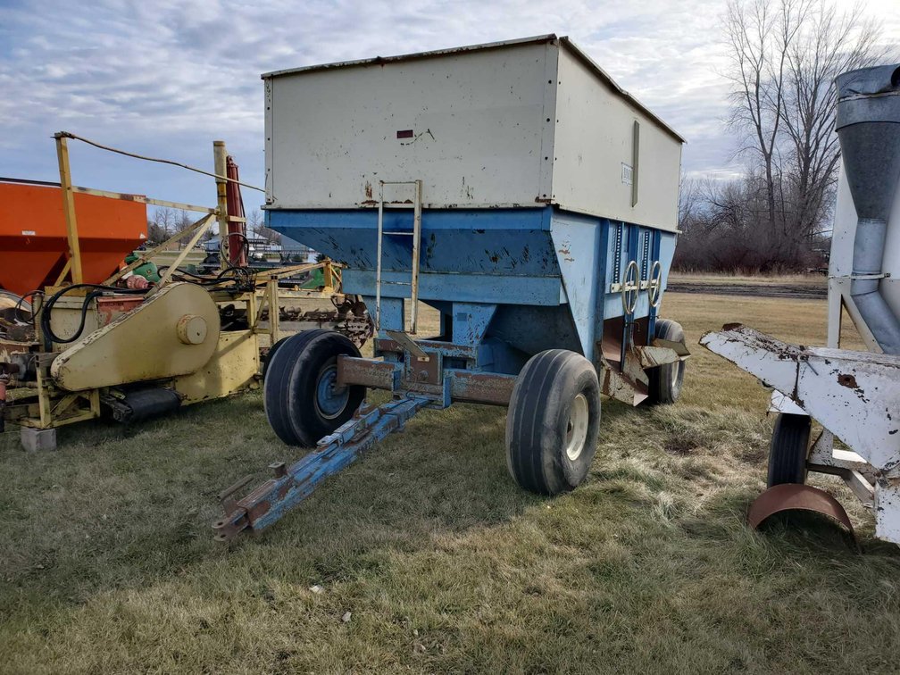 (I-339) DMI MODEL 450 GRAVITY WAGON, SURGE BRAKES