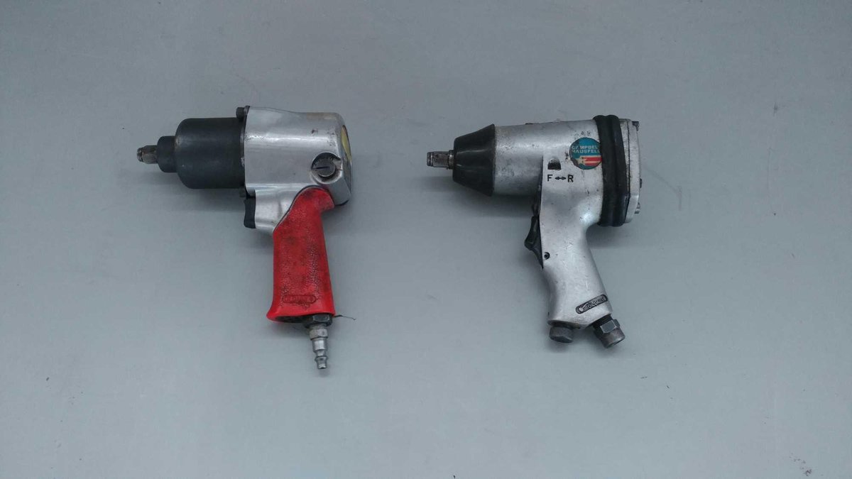 (I-73) (2) PNEUMATIC 1/2" IMPACT WRENCH