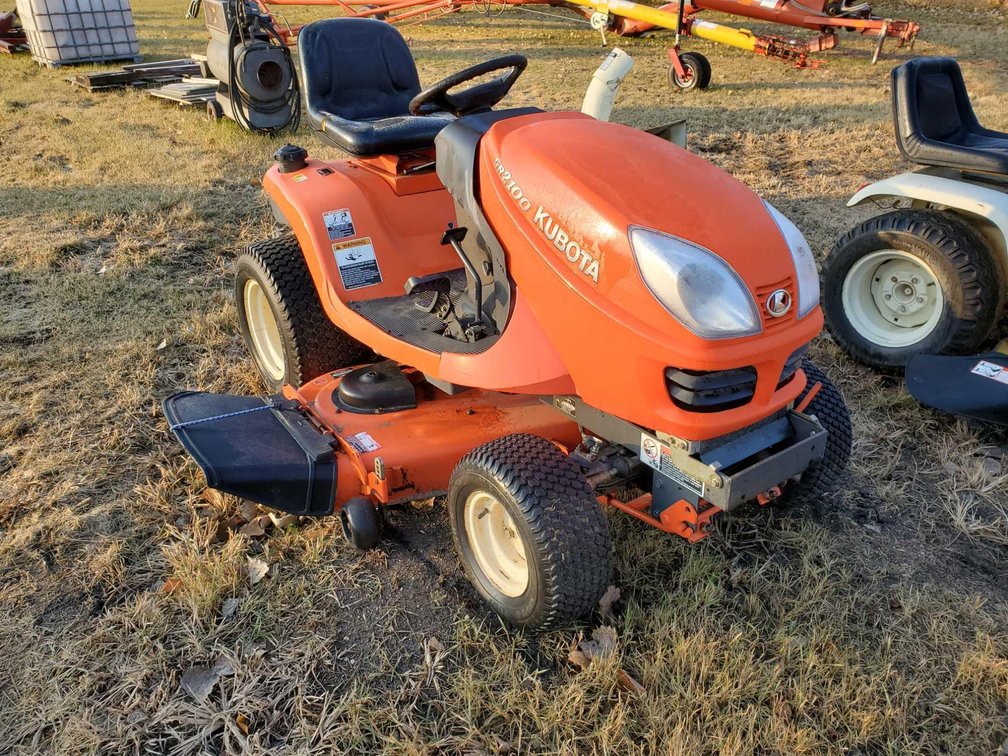 (I-459) KUBOTA LAWN MOWER GR2100, DIESEL, HYDRO, 4X4, 54" DECK, 742 HRS SHOWING, HAS KEY SWITCH ISSU