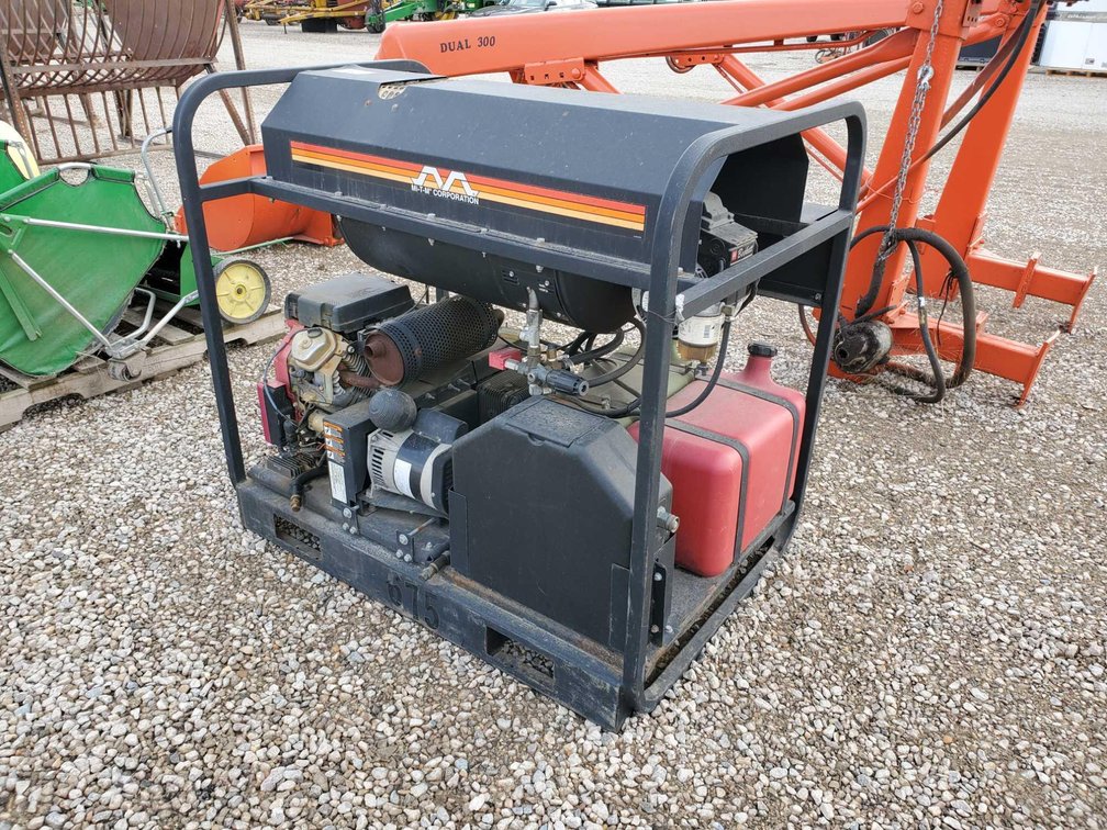 (I-355) MI-T-M HOT WATER PRESSURE WASHER 6800 PSI (WORKS)
