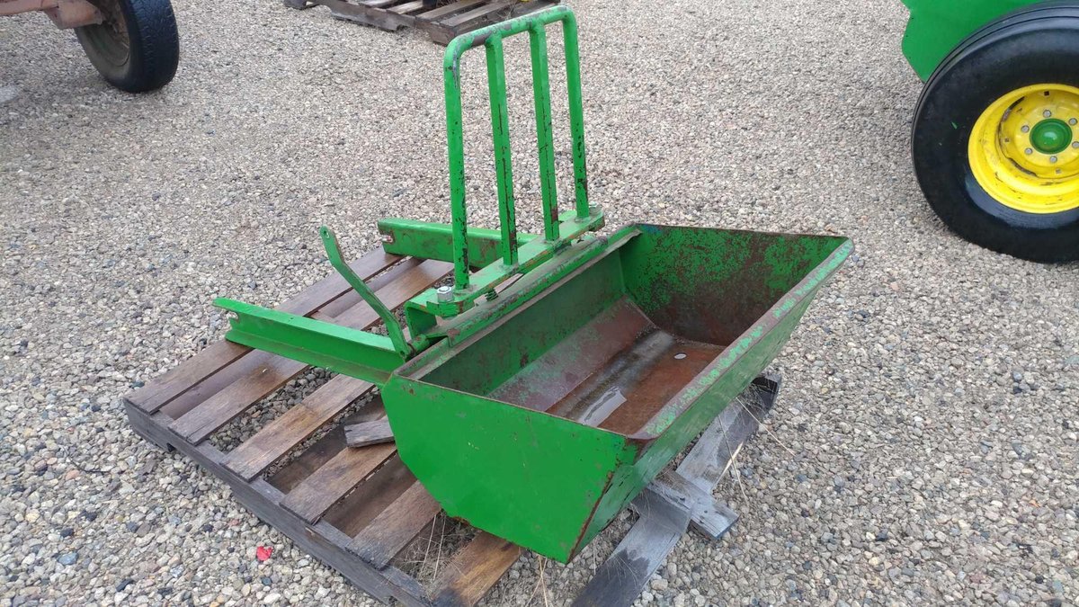 (I-127) ROCK BOX FOR JD 4020 FORWARD DUMPING W/ GRILL GUARD 