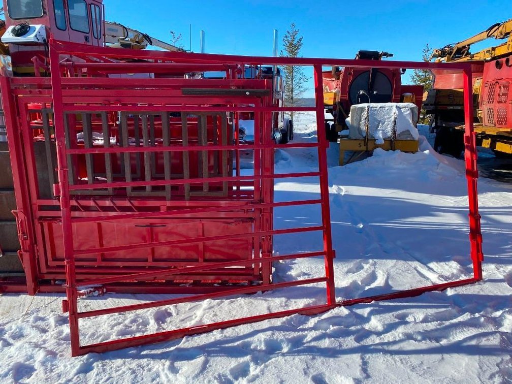 STRONGHOLD 12' WALK THREW GATE 5' DOOR OPENING NO DOOR, 82" TALL 