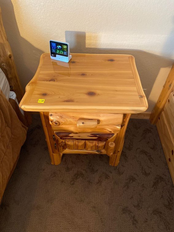 (A1-SPRUCE) RUSTIC PINE BEDSIDE TABLE 28"T X 21"D X 25"W INCLUDING ALARM CLOCK/THERMOMETER